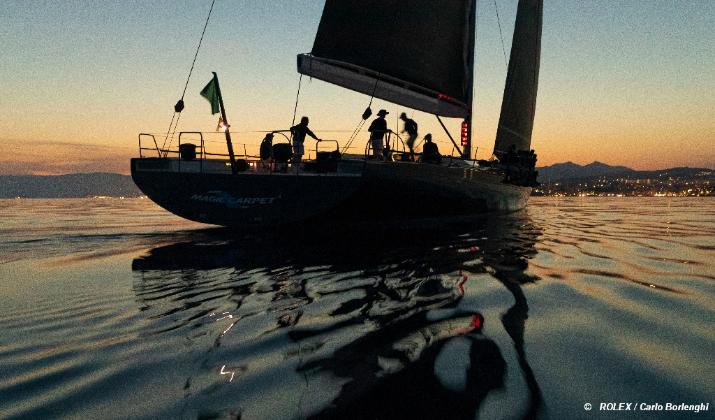 Maxi_Magic_Carpet_Cubed