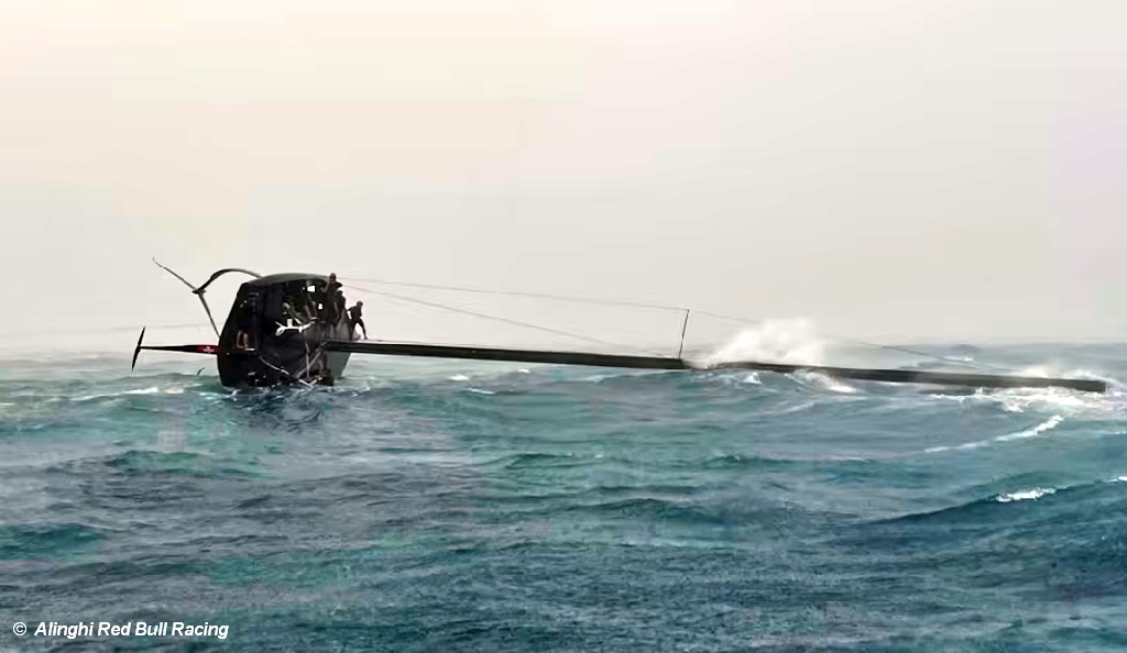 AC37 Alinghi Capsie Towing off Barcelona