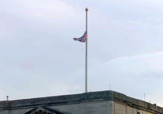 Queen Elizabeth II dies 8 September 2022