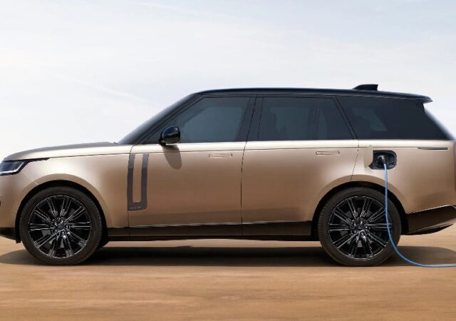 2022 SailGP - Range Rover SV EH