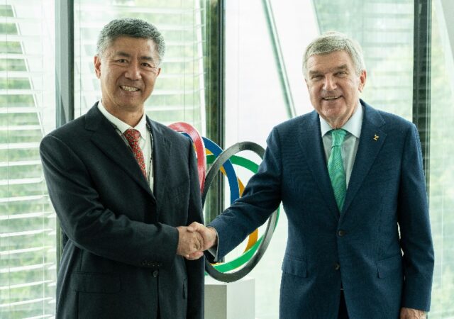 WS President Quanhai Li and IOCPresident Thomas Bach