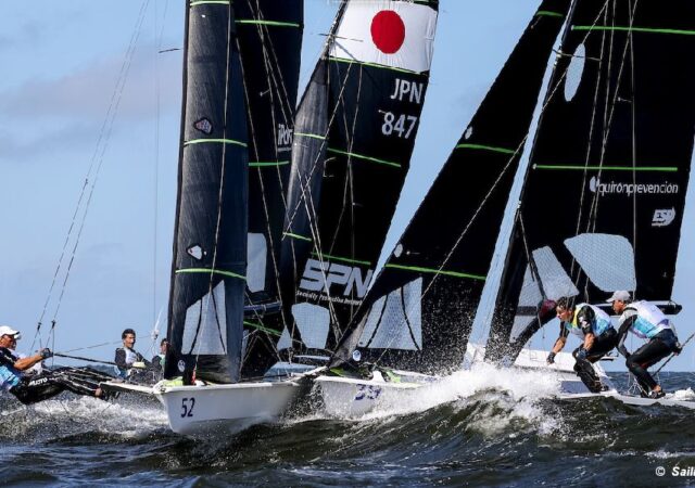 OLY_Worlds_Day-2_49er_Together_