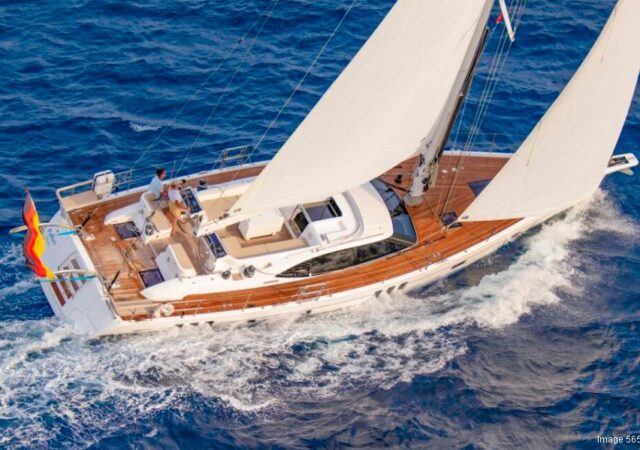 Oyster Yachts 565
