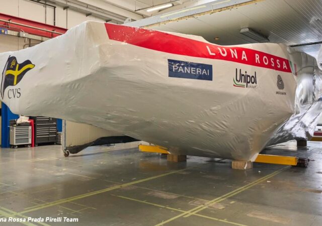 AC37 Luna Rossa AC75 Wrapped