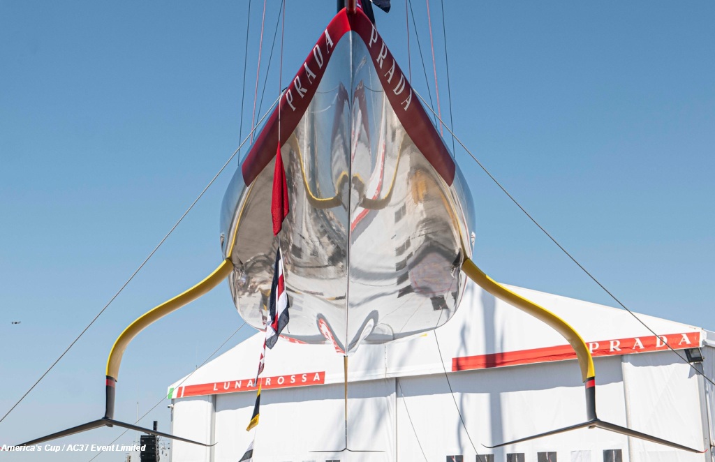 AC37 Luna Rossa AC75 Bow on