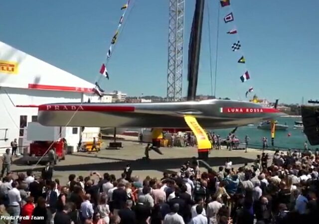 AC37 Luna Rossa Rollout