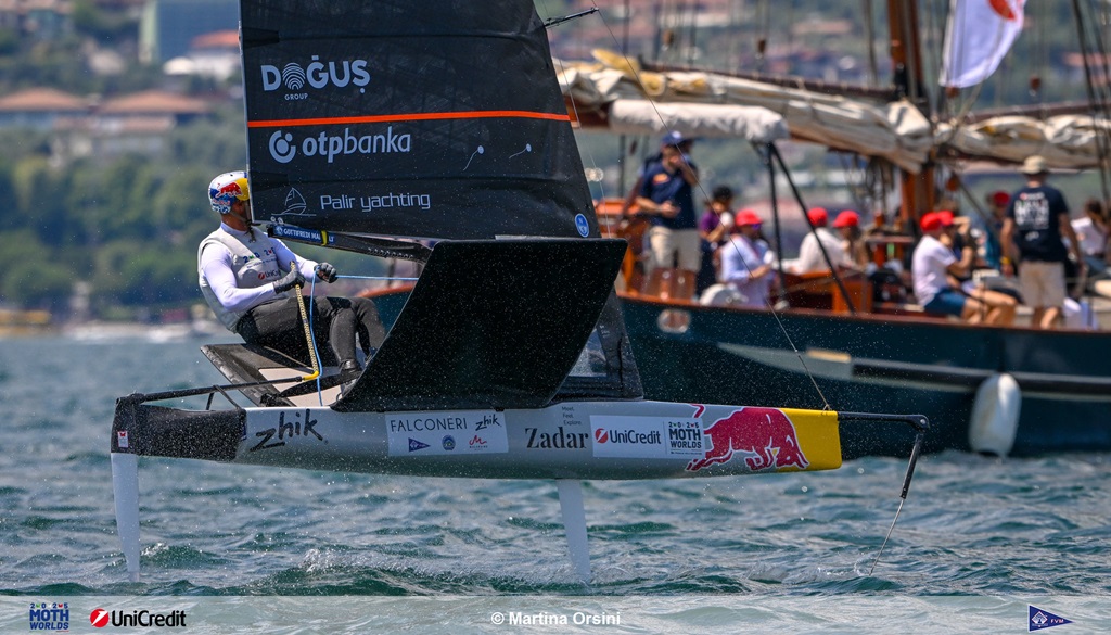 Moth Worlds Garda D5