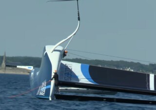 AC38 AC75 FRA Capsize