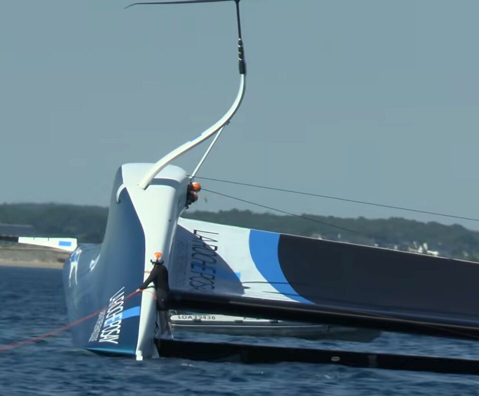 AC38 AC75 FRA Capsize